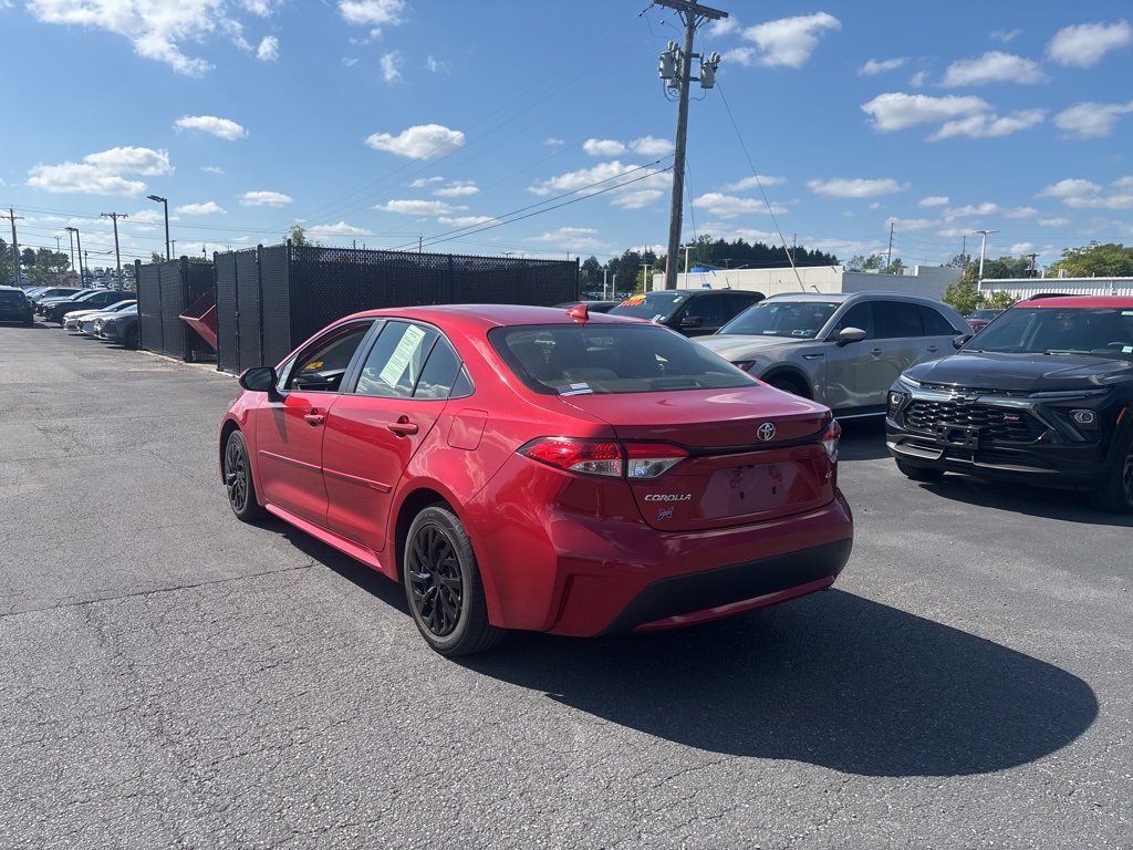 2020 Toyota Corolla LE photo 3