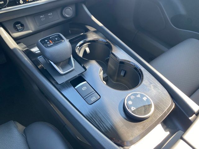 2026 Nissan Rogue SV photo 11