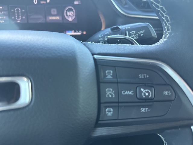 2023 Jeep Grand Cherokee Laredo photo 15