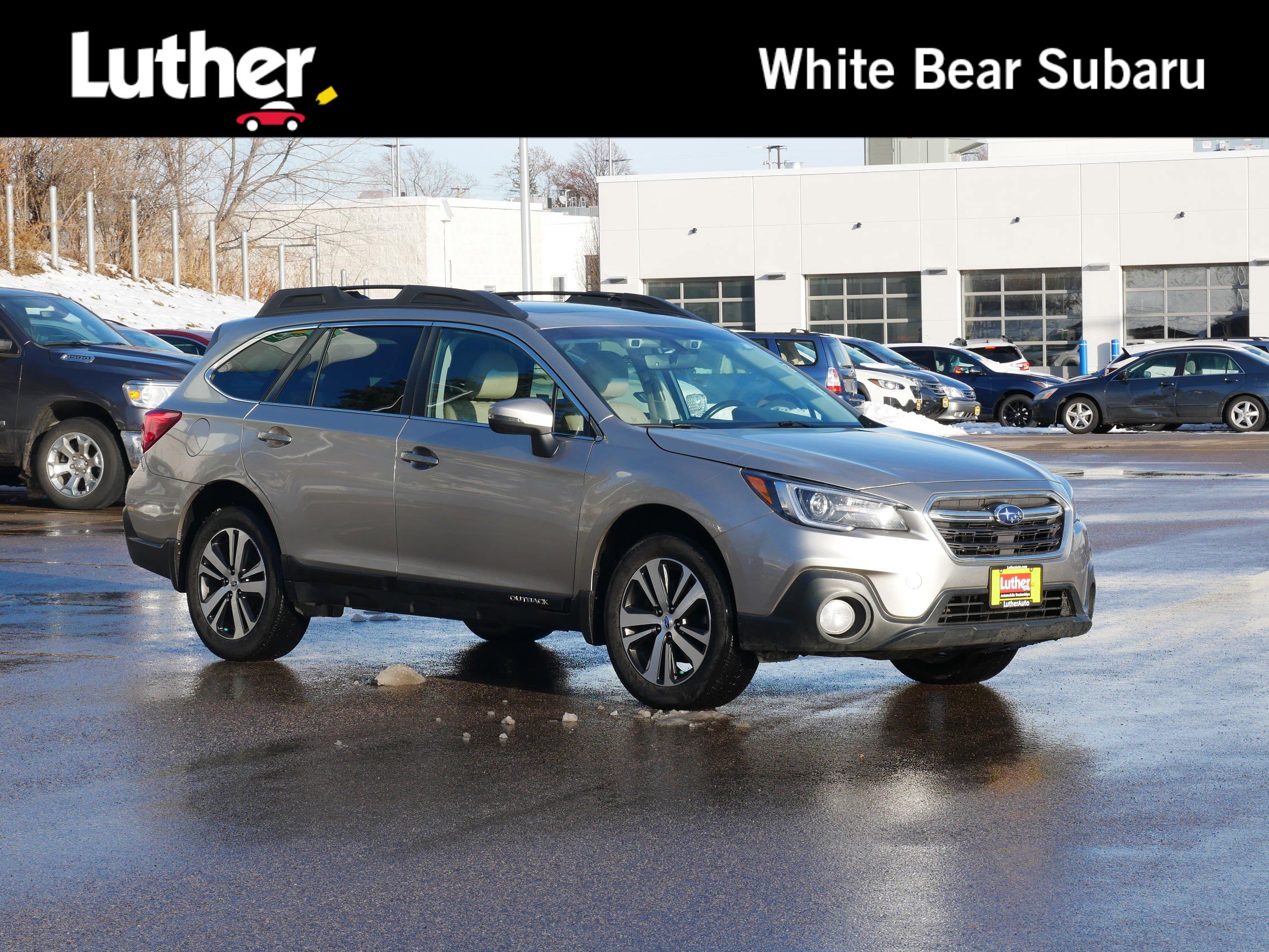 2018 Subaru Outback Limited's photo