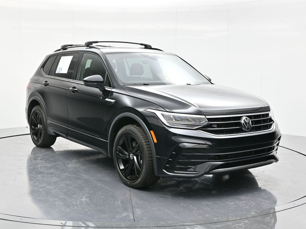 2023 Volkswagen Tiguan SE R-LINE BLACK