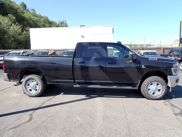 2025 Ram 2500 Tradesman photo 7