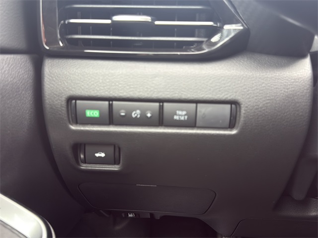 2025 Nissan Sentra SR photo 22