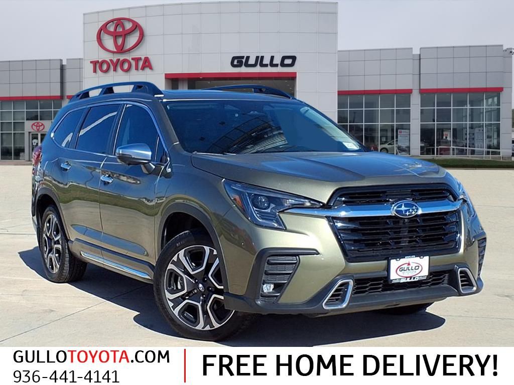 2023 Subaru Ascent Touring's photo