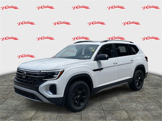 2025 Volkswagen Atlas SE Technology Peak Edition photo 4