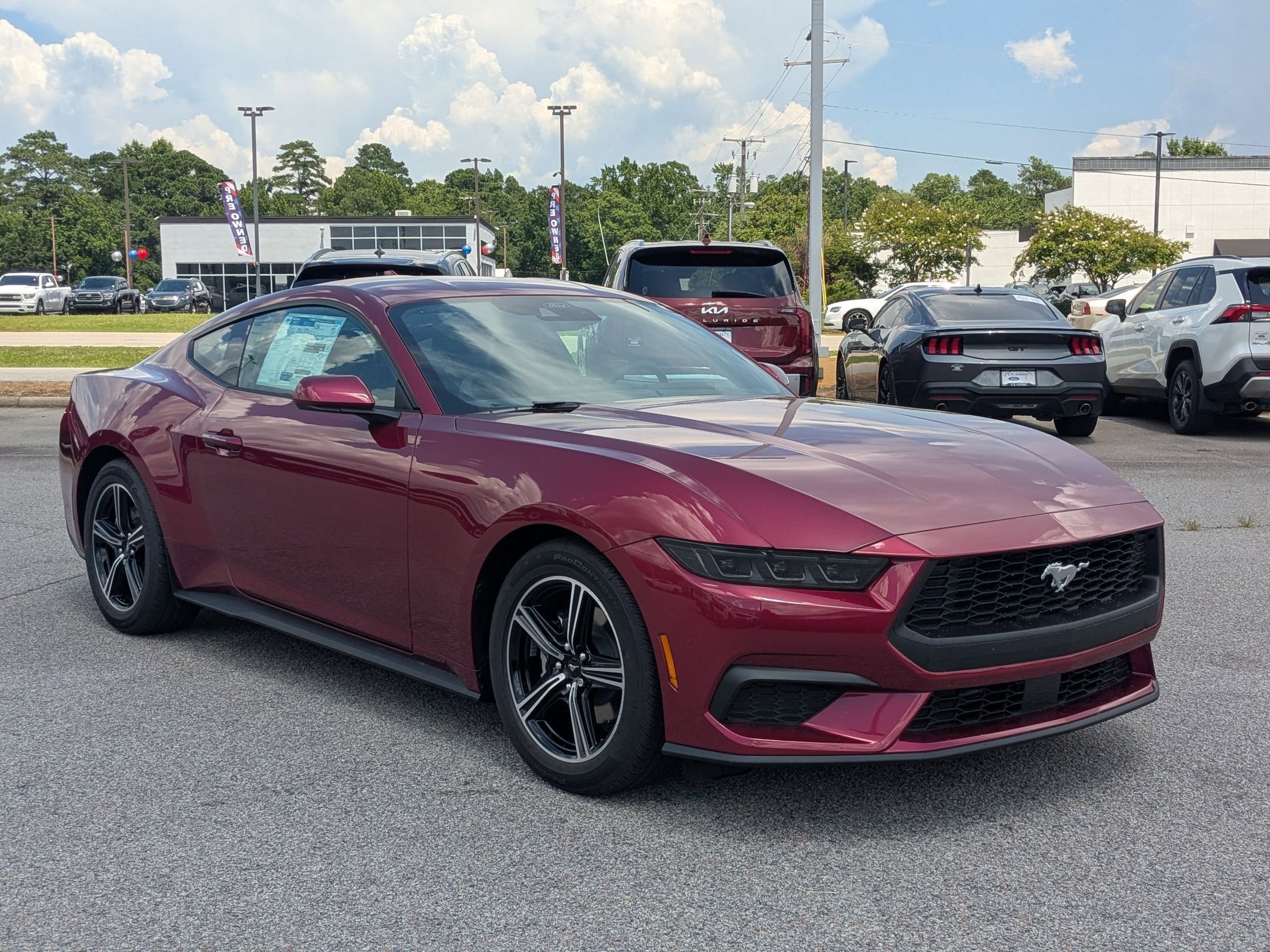 2025 Ford Mustang EcoBoost photo 3
