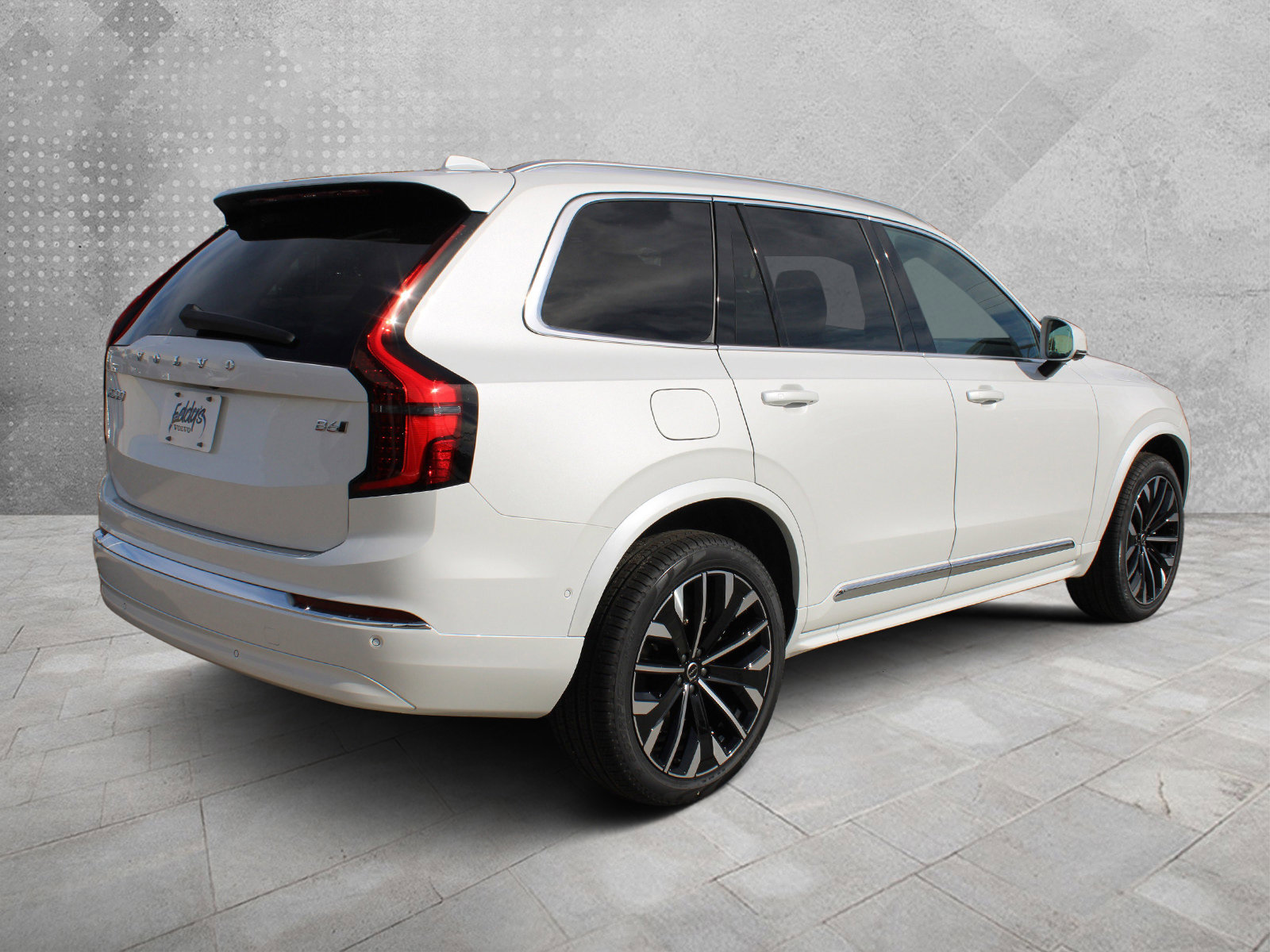 2026 Volvo XC90 Plus photo 3