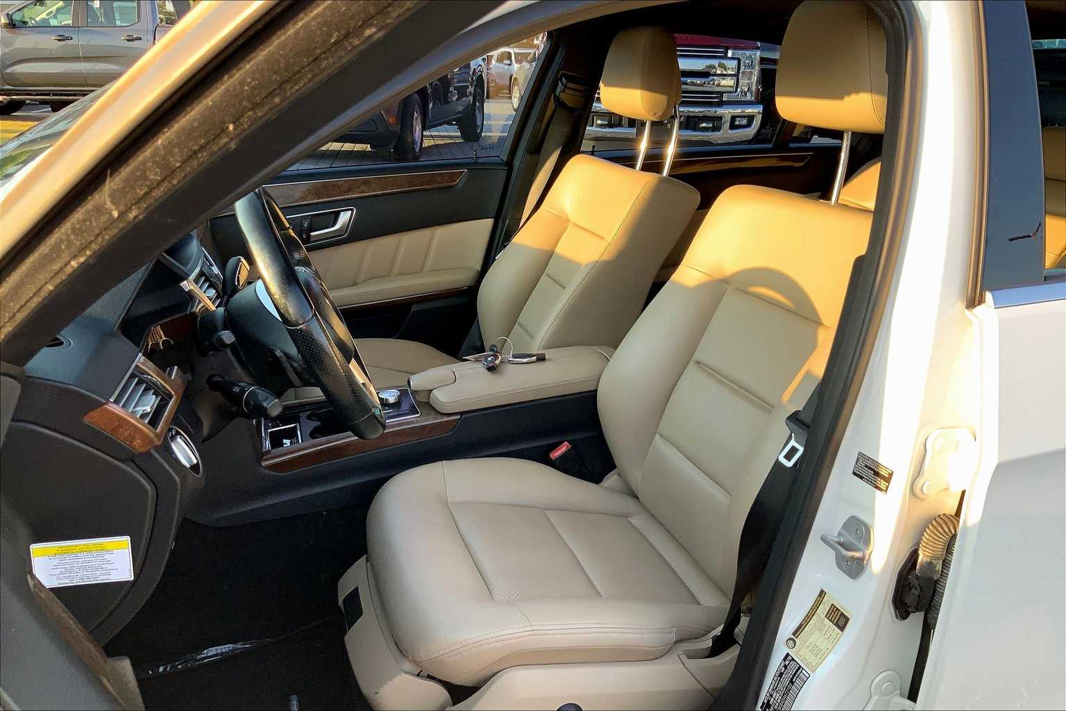 2013 Mercedes Benz E 350 Sport photo 7