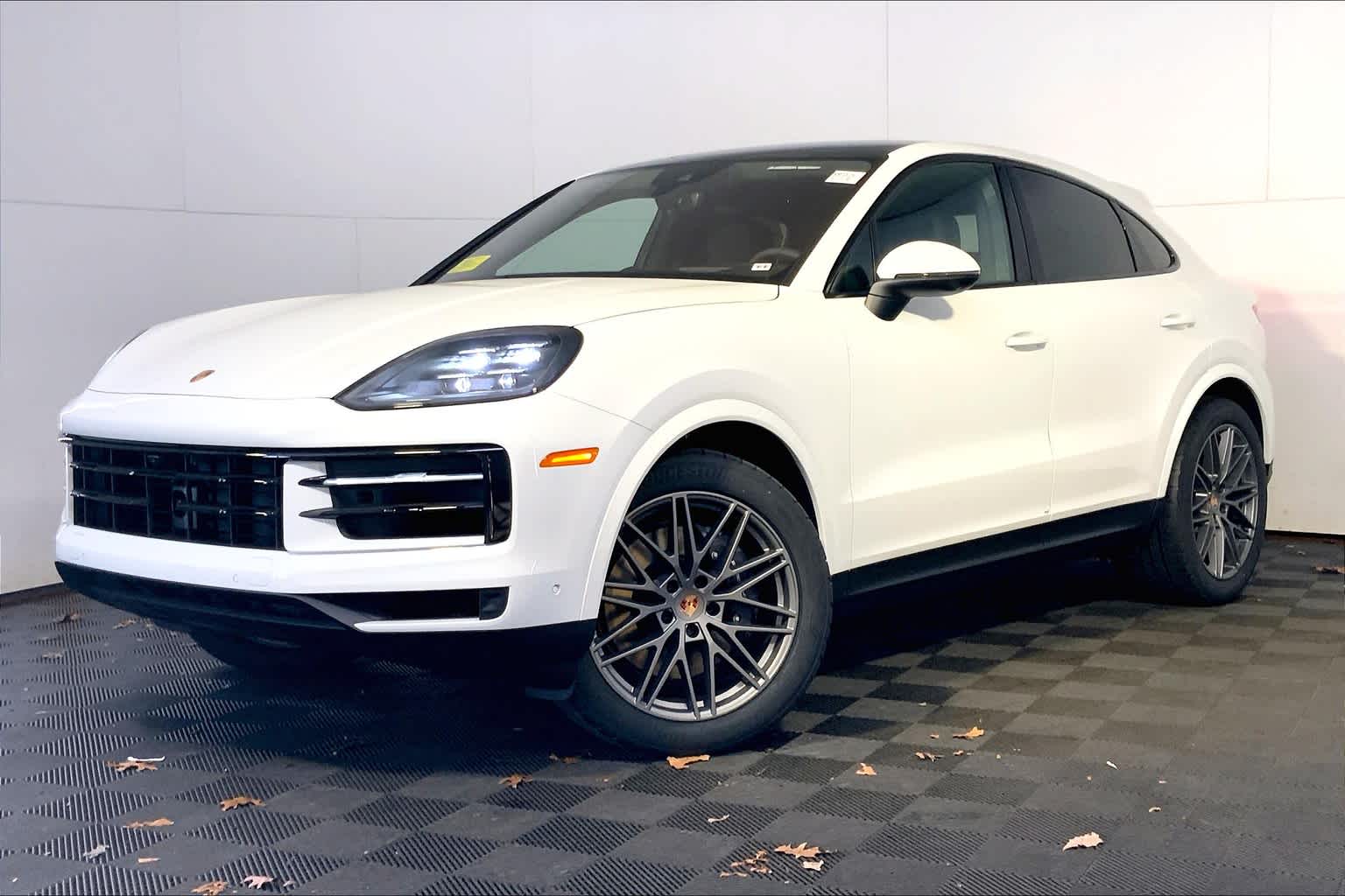 お中元 お歳暮 お年賀 夏 冬 年末年始のご挨拶 ギフト 通販な Certified Pre-Owned 2023 Porsche Cayenne GTS Sport Utility パーツ