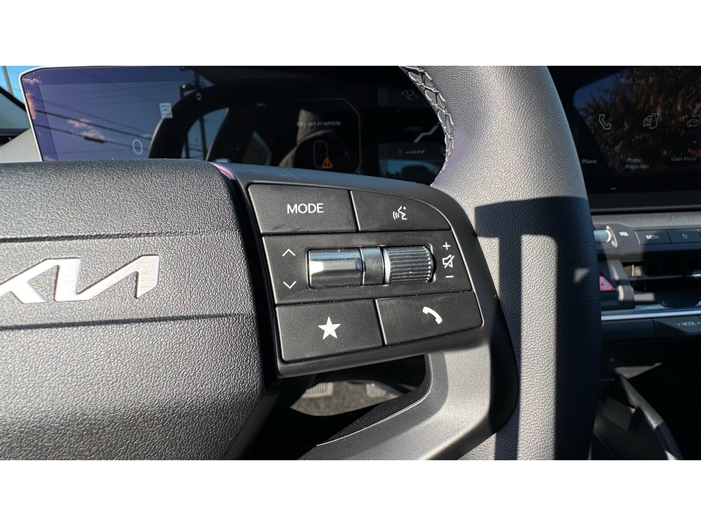 2025 Kia K4 EX photo 12