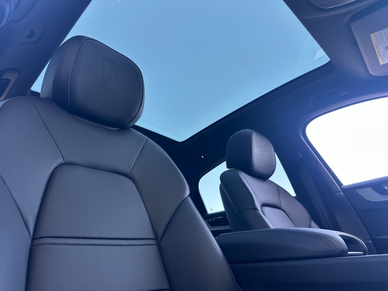 2025 Porsche Cayenne Coupe photo 17