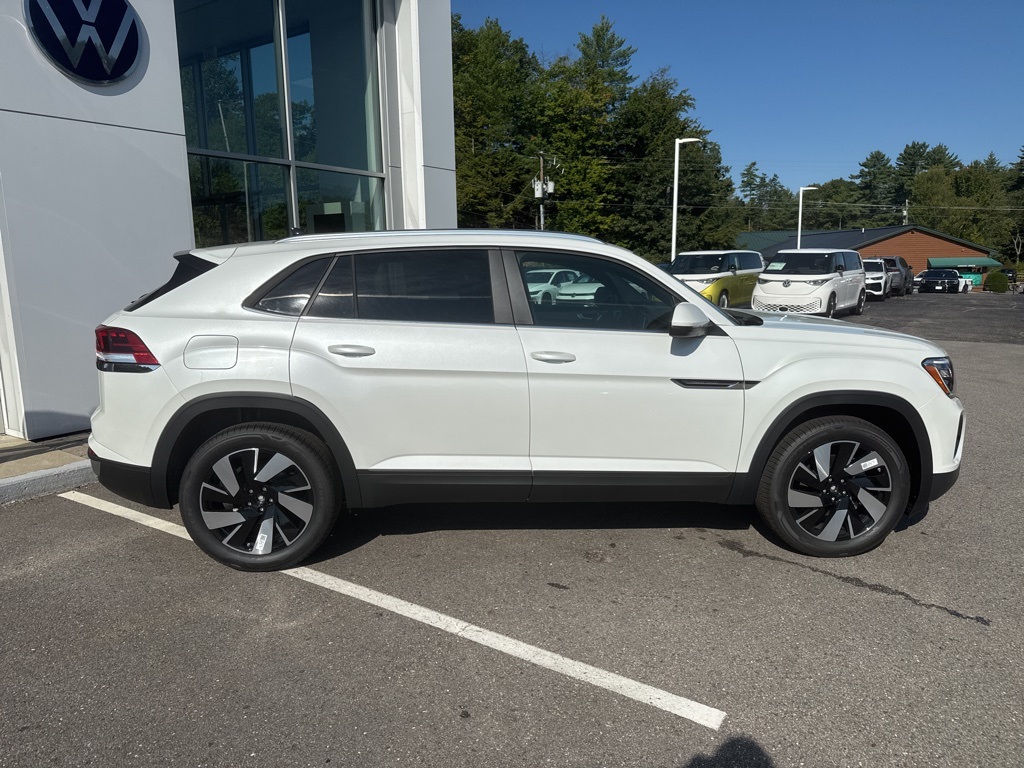 2026 Volkswagen Atlas Cross Sport SE Technology photo 9