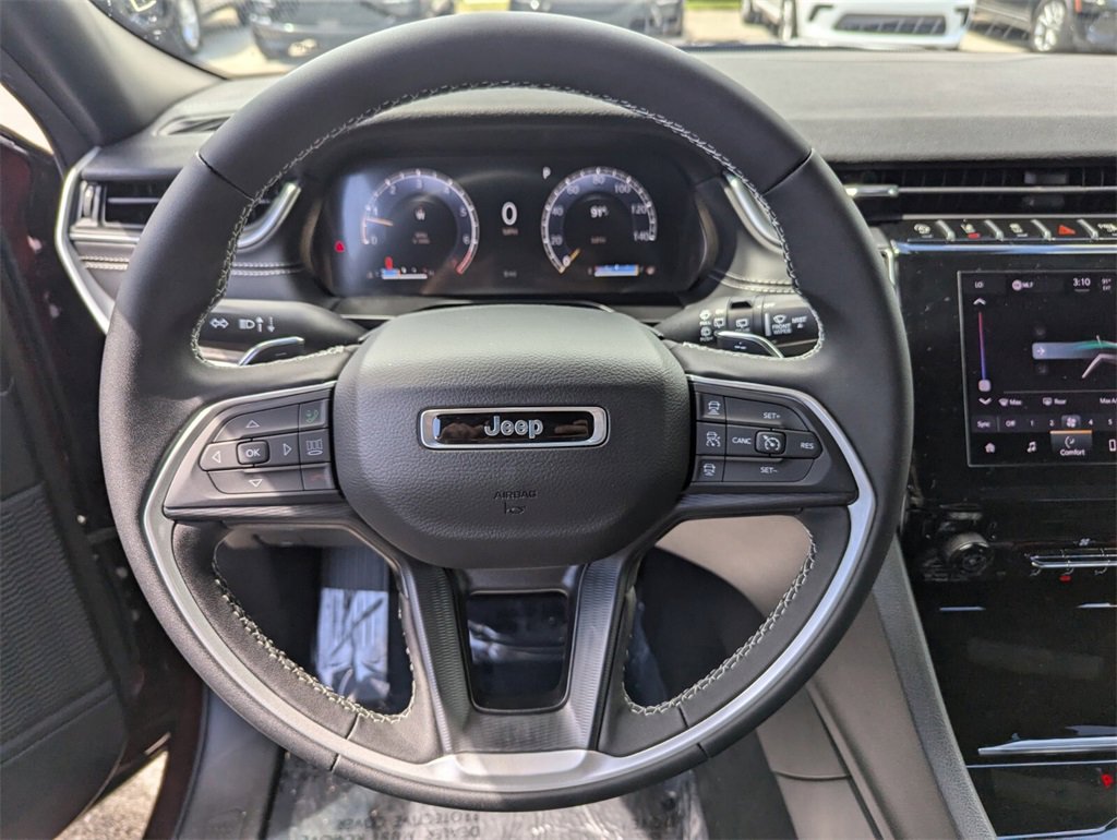 2025 Jeep Grand Cherokee Laredo X photo 17