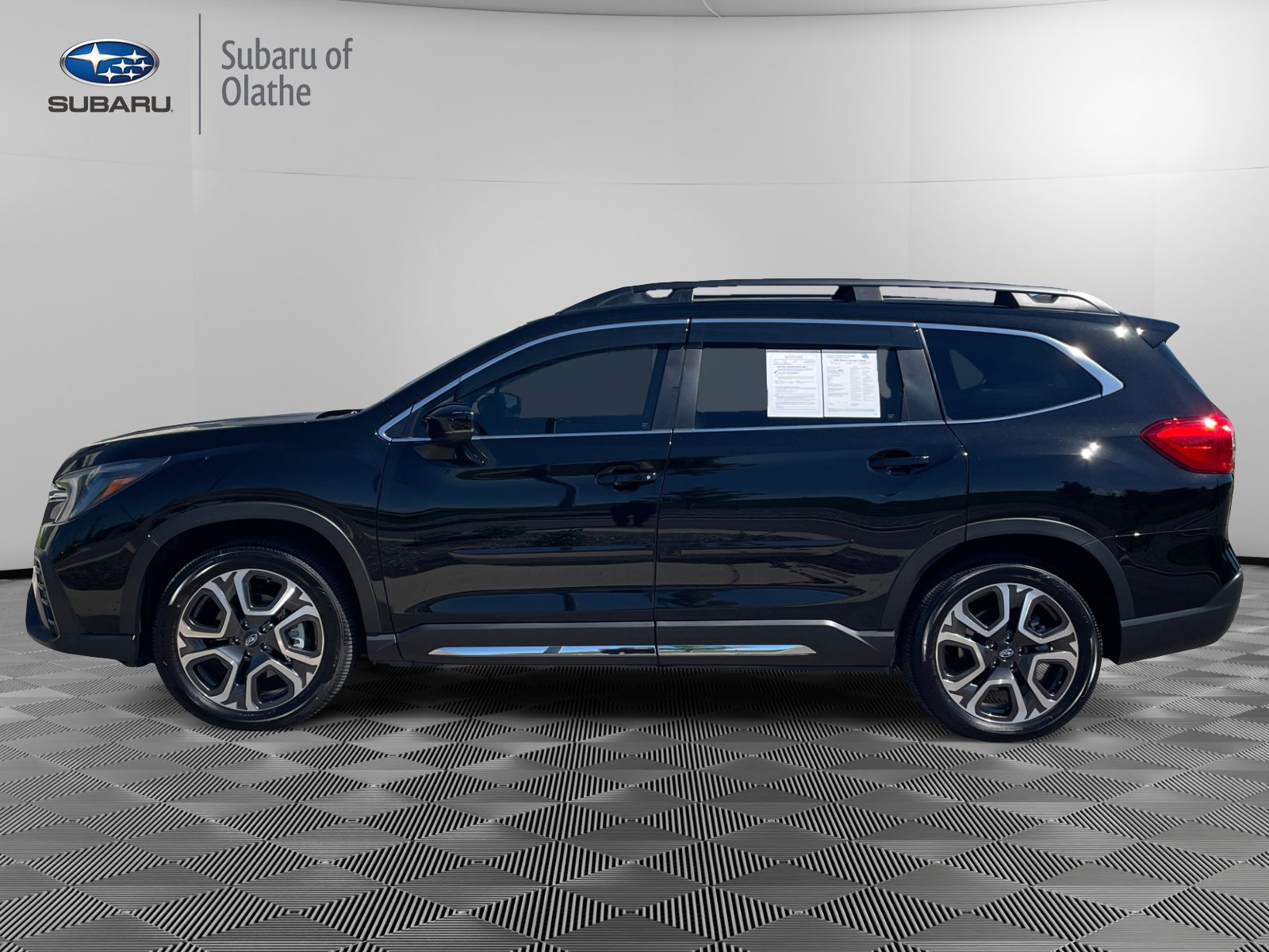 2024 Subaru Ascent Limited photo 6