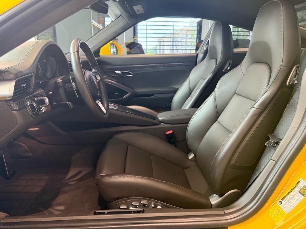 2019 Porsche 911 Turbo S photo 5