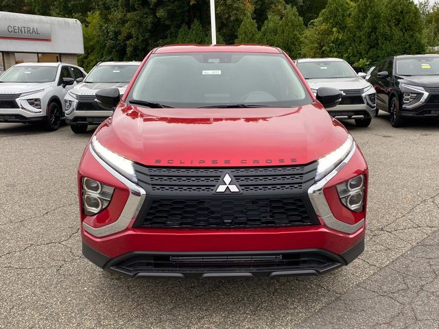 2024 Mitsubishi Eclipse Cross LE photo 2