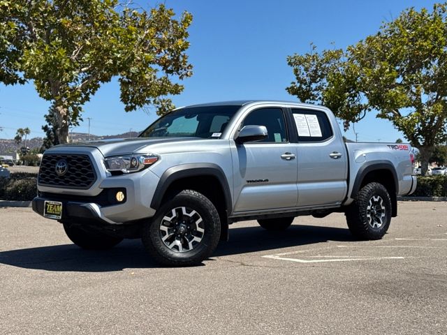 2022 Toyota Tacoma TRD Off-Road photo 2