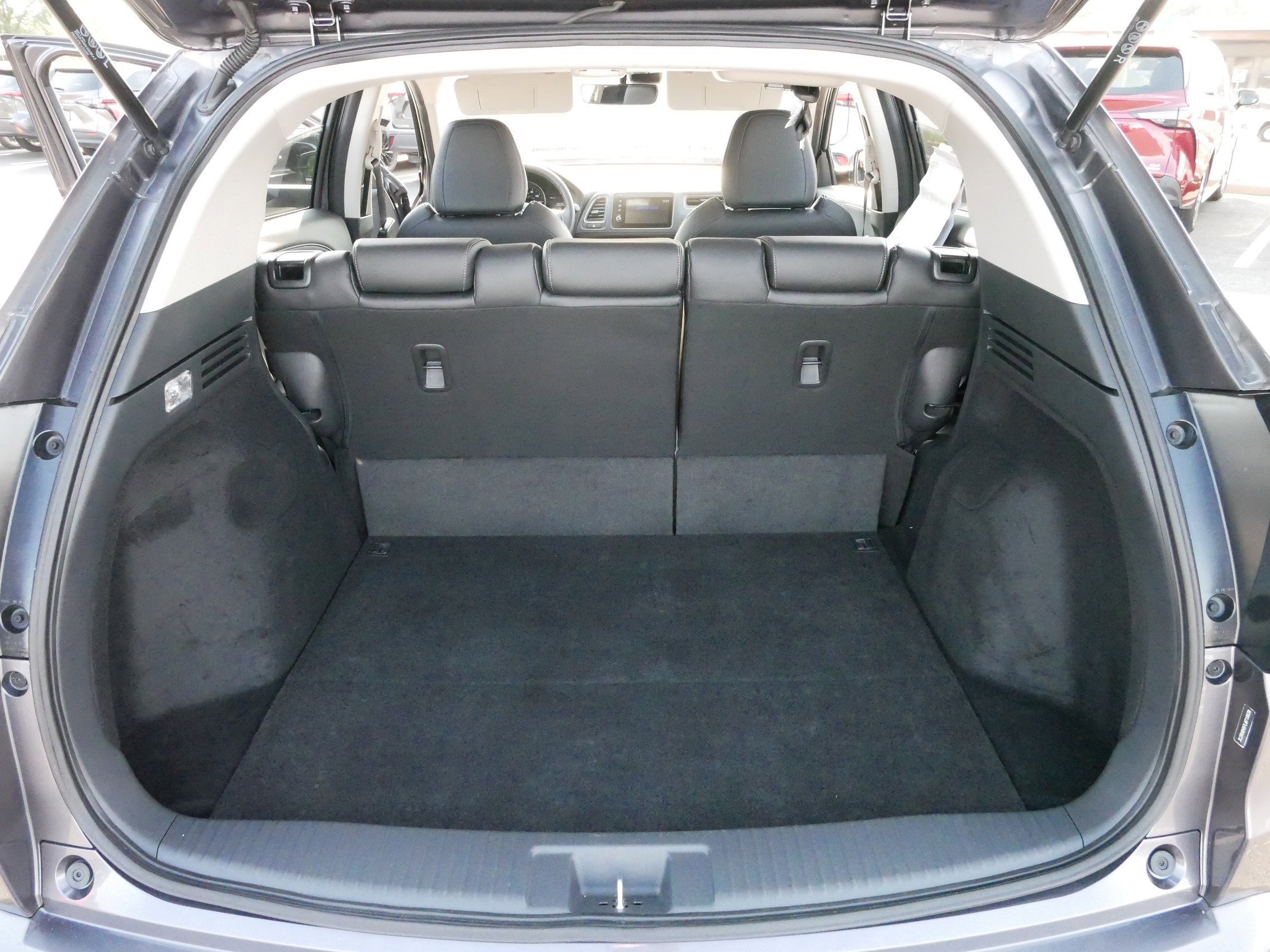 2020 Honda HR-V Touring photo 18