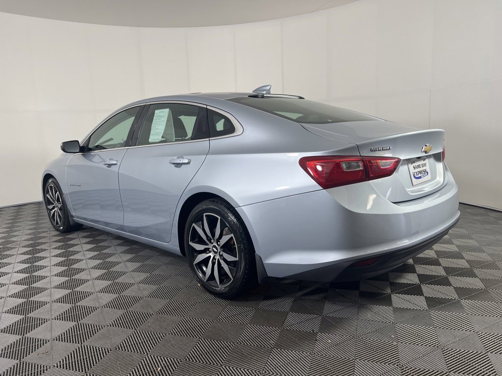 2017 Chevrolet Malibu 1LT photo 25