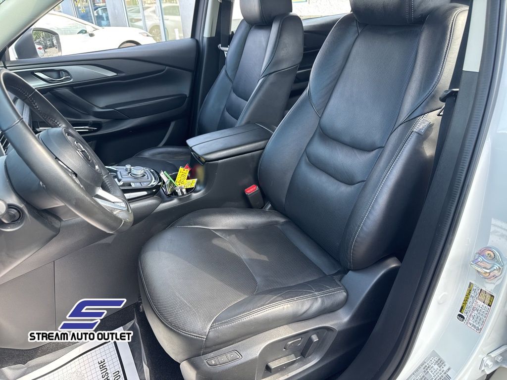2023 Mazda CX-9 Touring photo 15