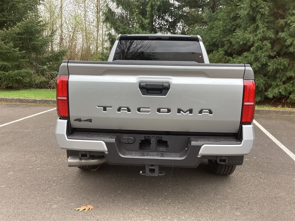 2025 Toyota Tacoma SR5 4x4 Double Cab photo 12