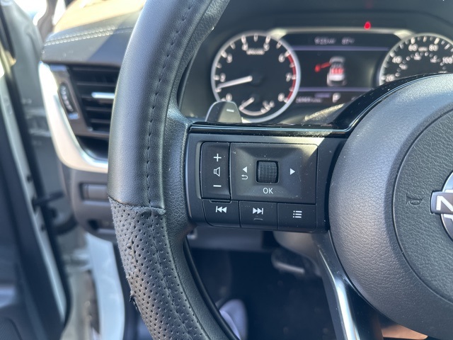 2023 Nissan Rogue SV photo 9