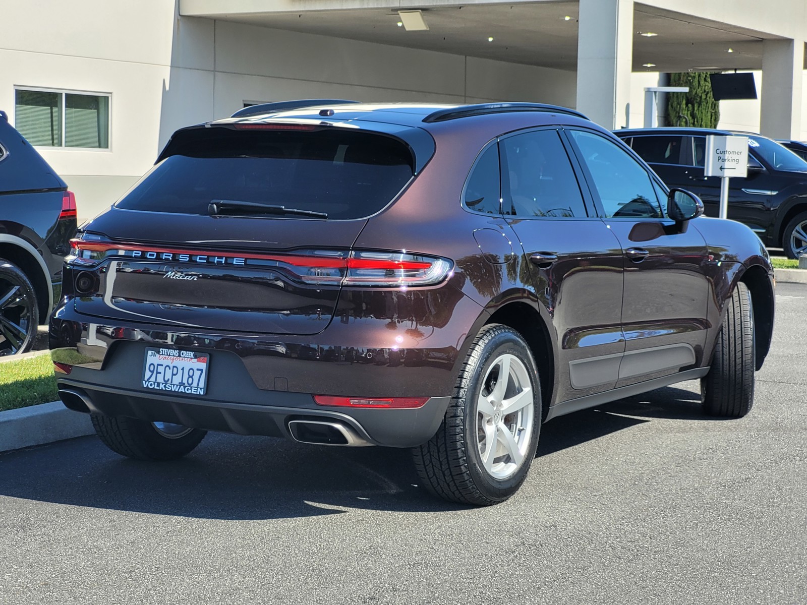2021 Porsche Macan Base photo 4