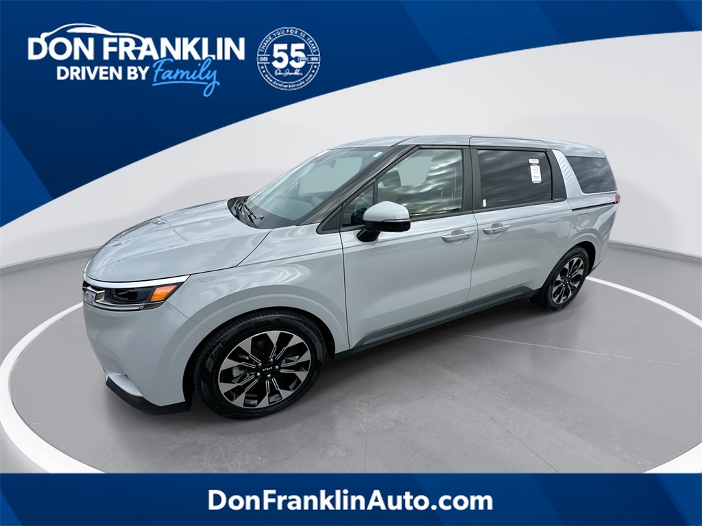 2024 Kia Carnival EX's photo