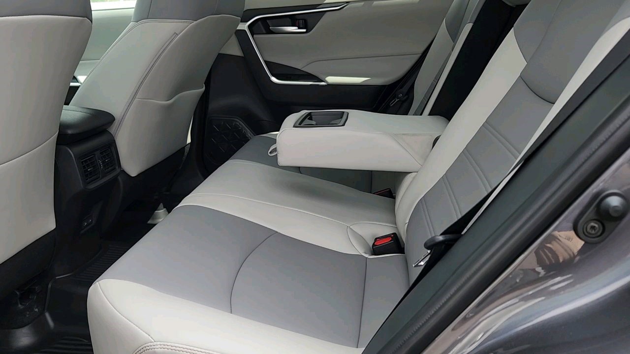 2025 Toyota RAV4 XLE Premium photo 26