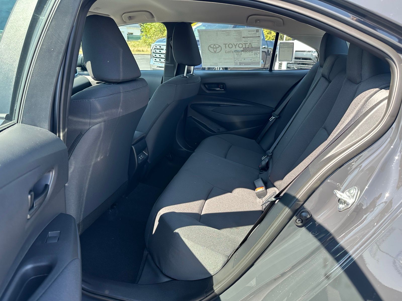 2025 Toyota Corolla LE photo 18