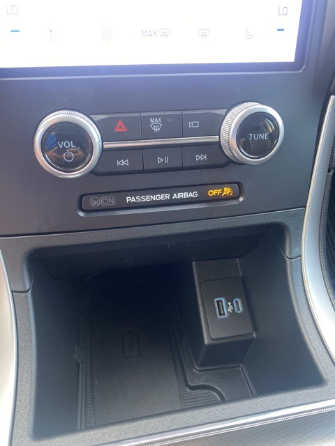 2022 Ford Edge SEL photo 27