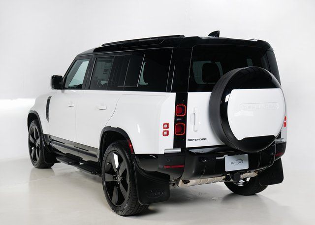 2025 Land Rover Defender 110 X-Dynamic SE photo 25