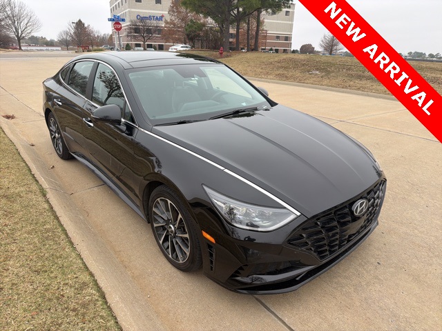 2022 Hyundai Sonata Limited's photo