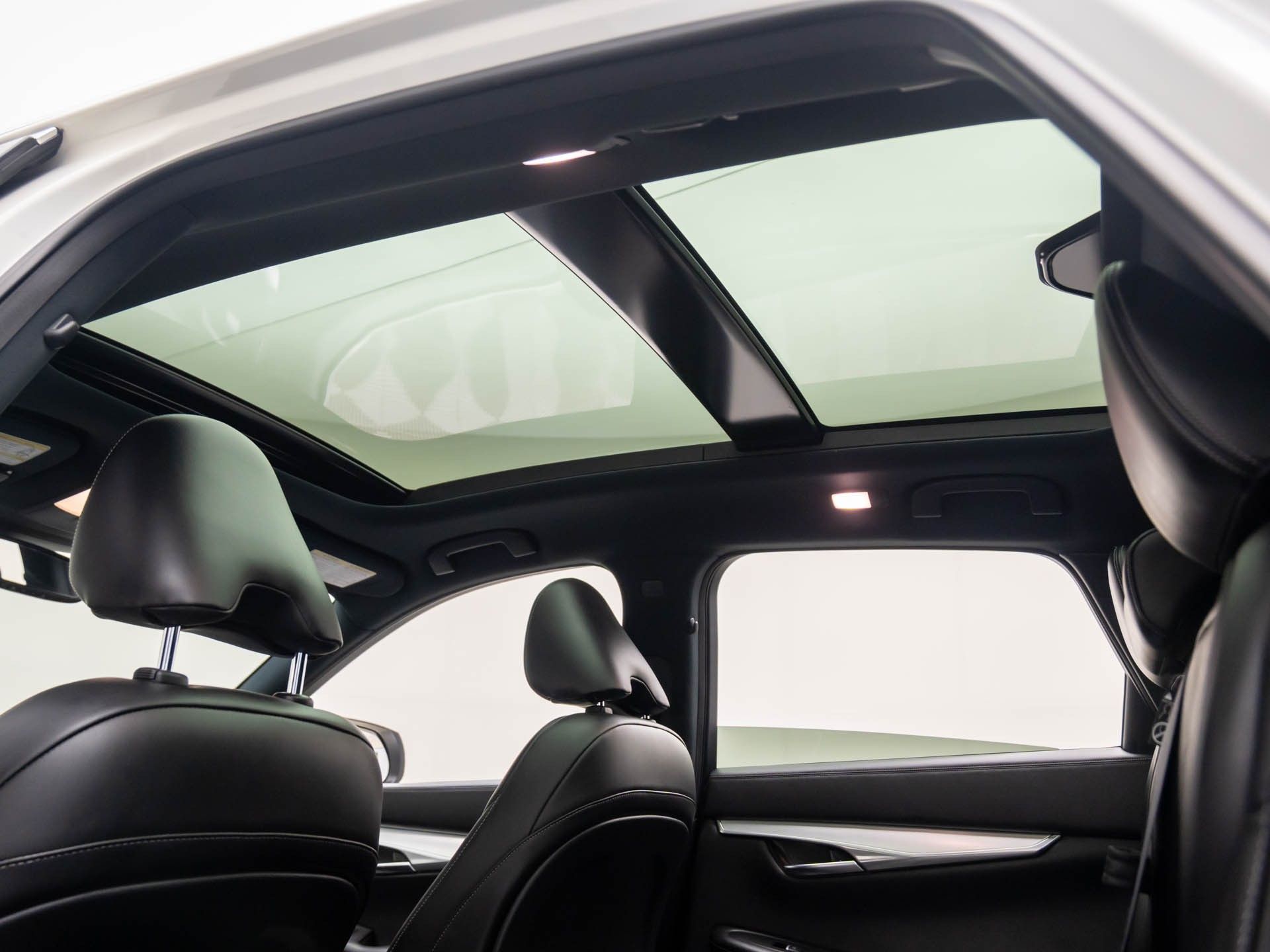 2020 Infiniti QX50 Essential AWD photo 16