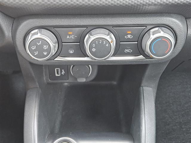 2023 Nissan Kicks S photo 13