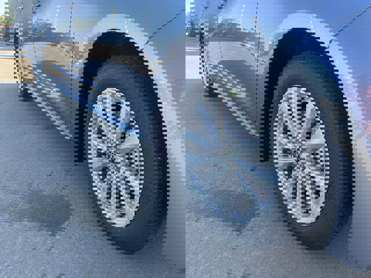 2025 Toyota Corolla LE photo 10