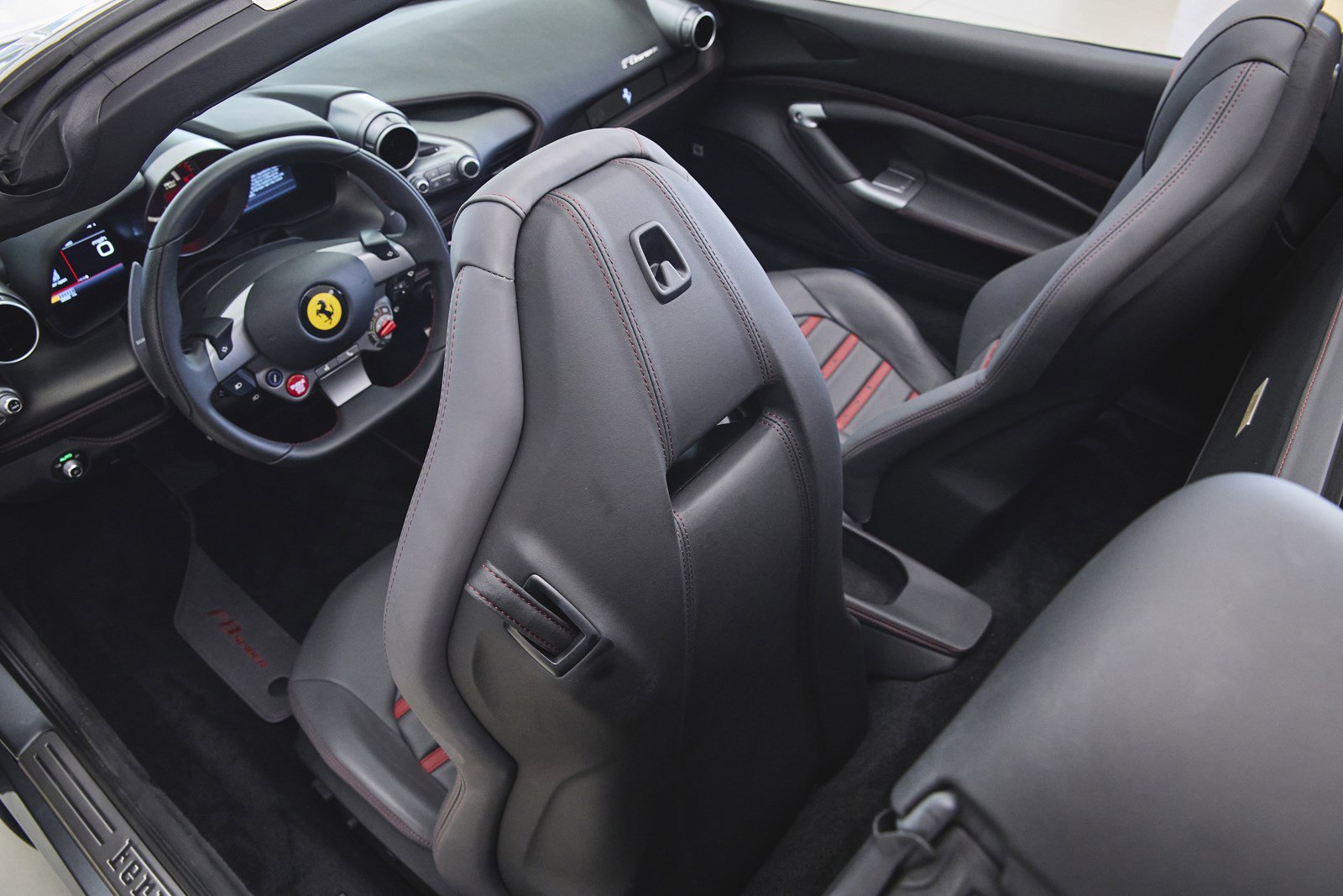 2023 Ferrari F8 Spider photo 25