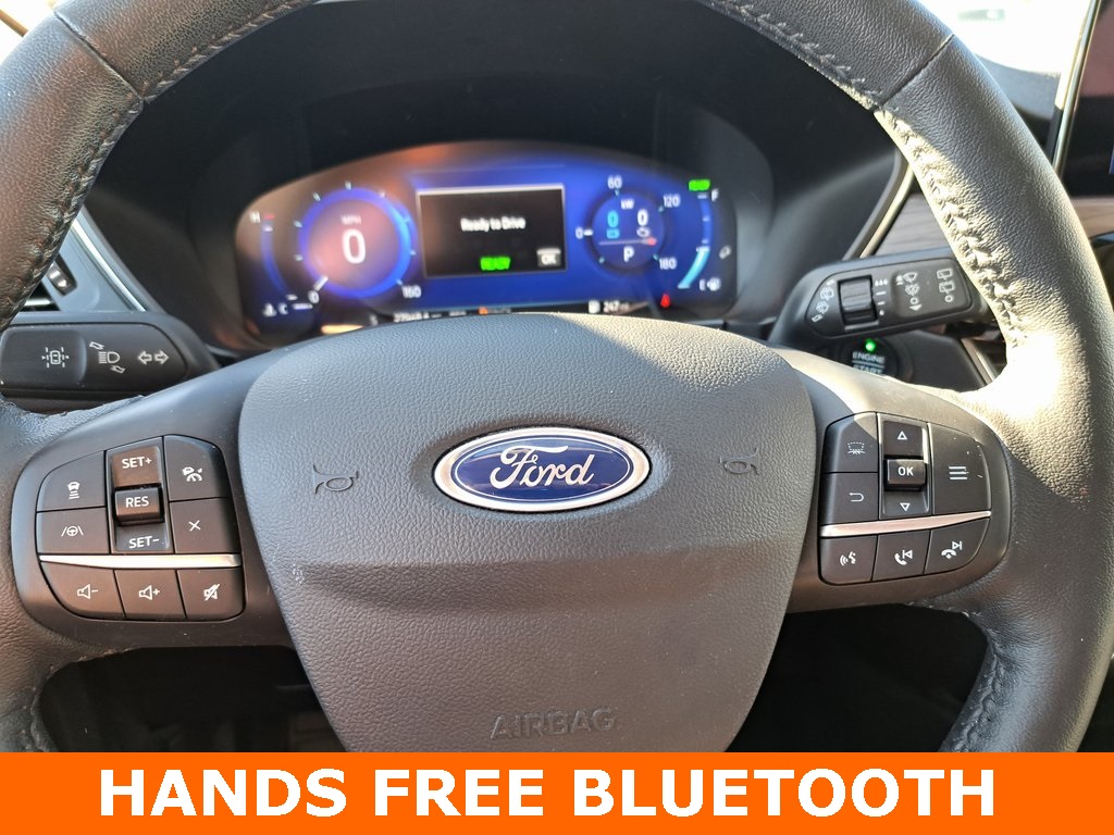 2020 Ford Escape Titanium Hybrid photo 12
