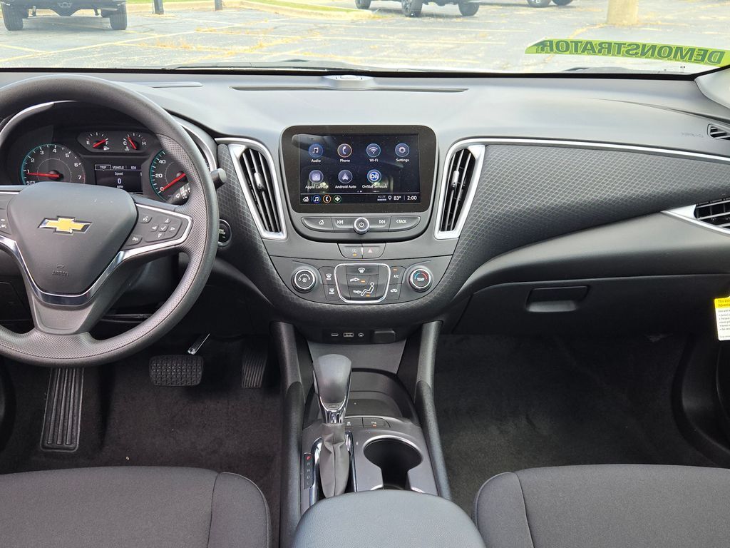 2025 Chevrolet Malibu LS photo 15