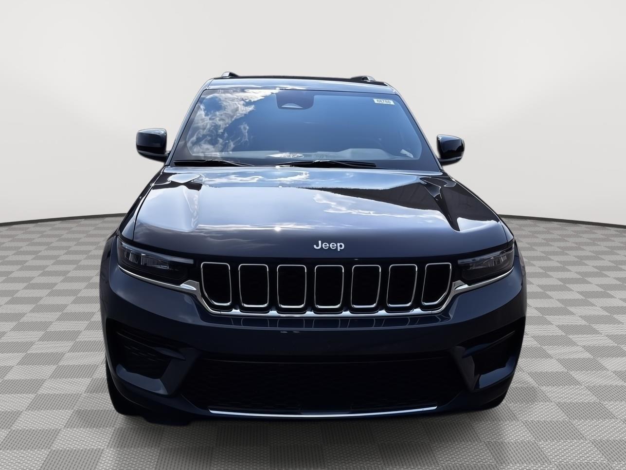 2025 Jeep Grand Cherokee Laredo photo 7