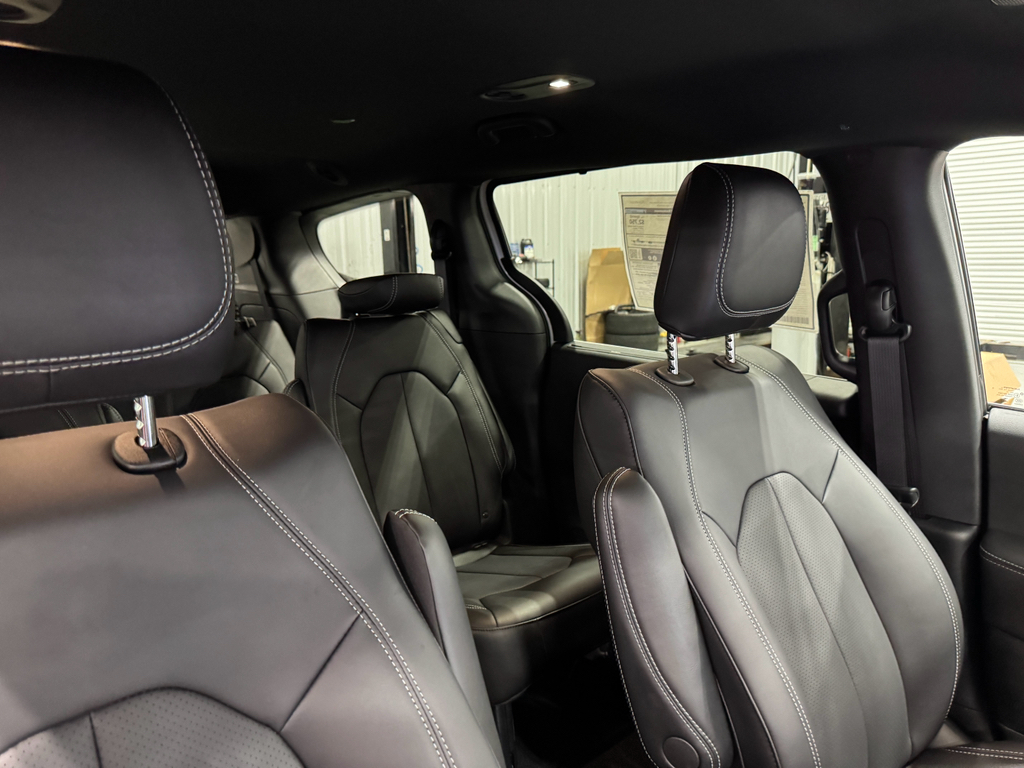 2026 Chrysler Voyager LX photo 18