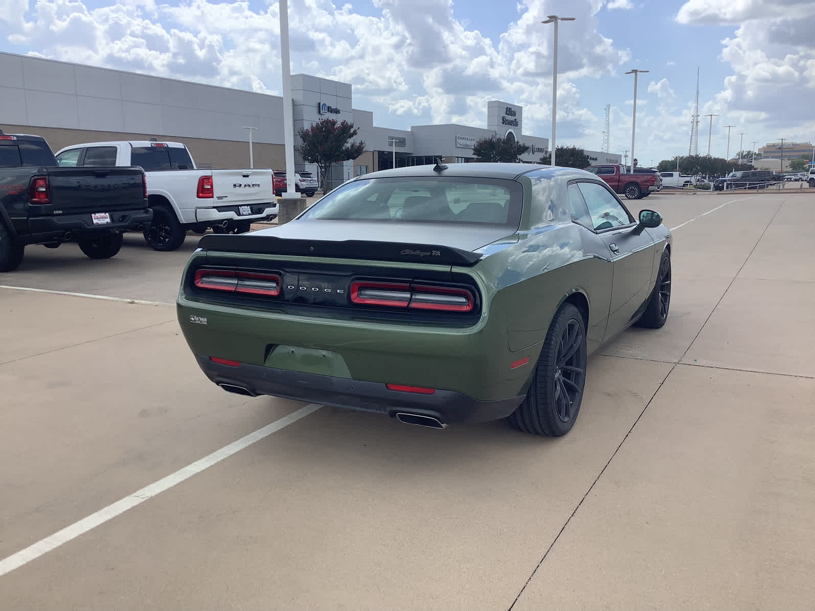 2022 Dodge Challenger R/T Scat Pack photo 6