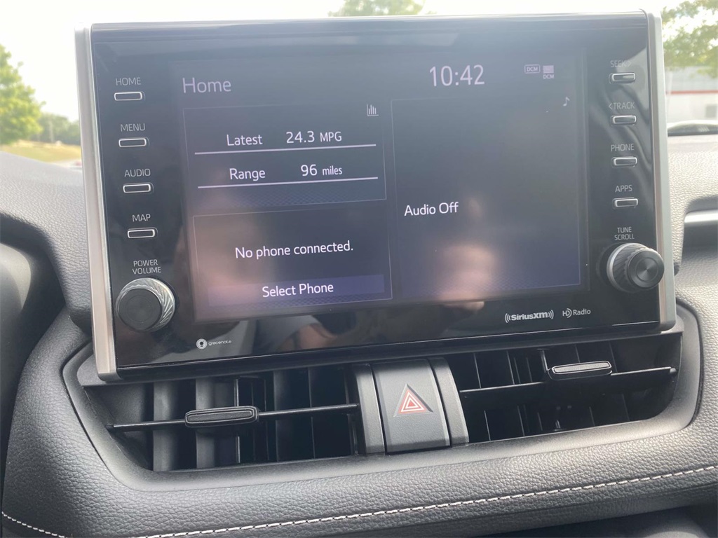 2022 Toyota RAV4 XLE photo 17