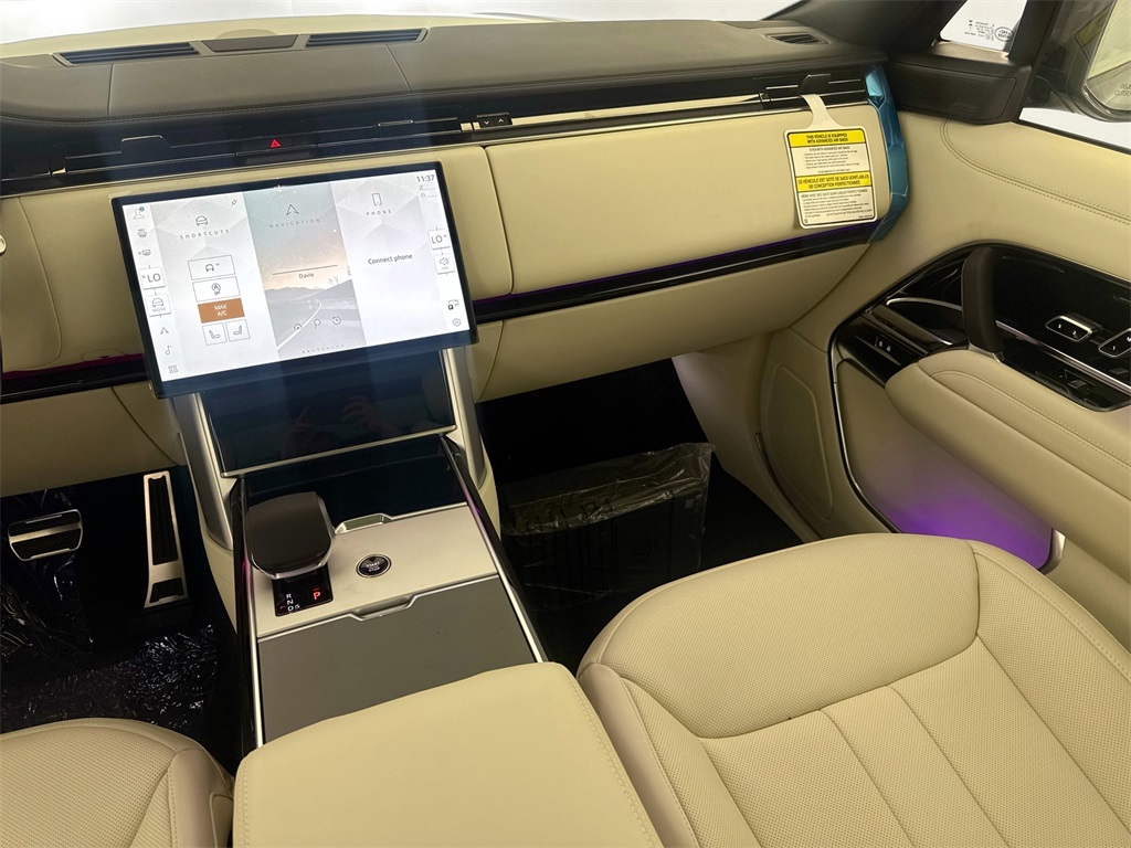 2025 Land Rover Range Rover SE photo 20