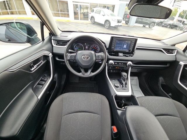 2022 Toyota RAV4 Hybrid XLE photo 18