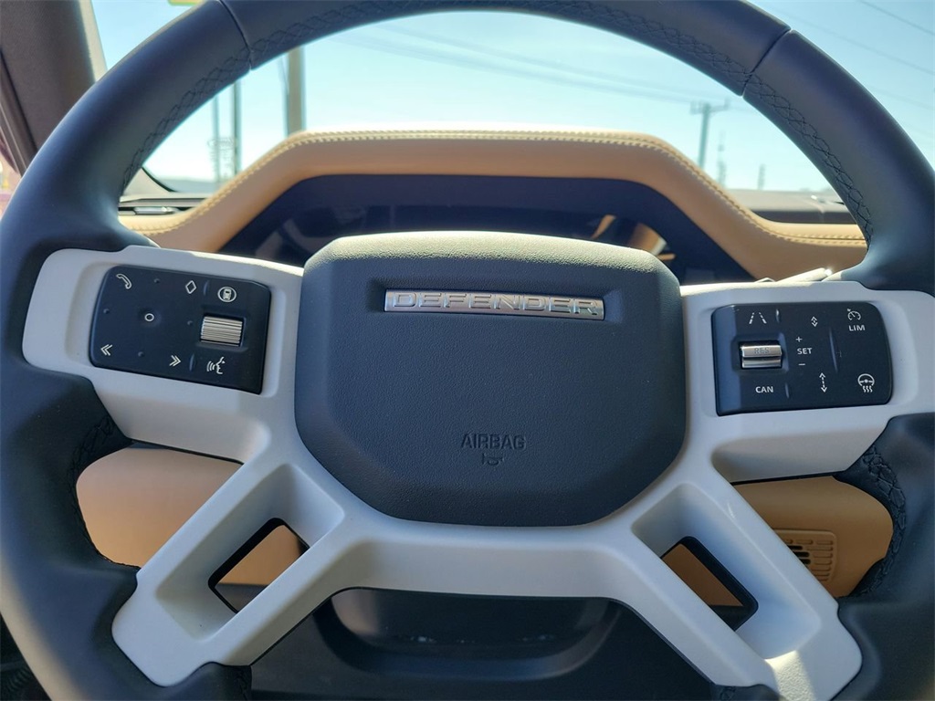 2025 Land Rover Defender 130 S photo 27