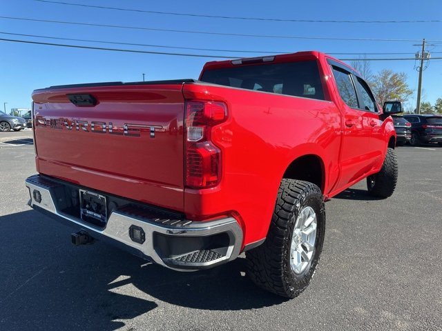 2022 Chevrolet Silverado 1500 LT photo 3