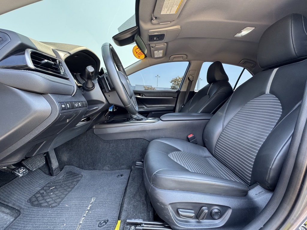 2023 Toyota Camry SE photo 17