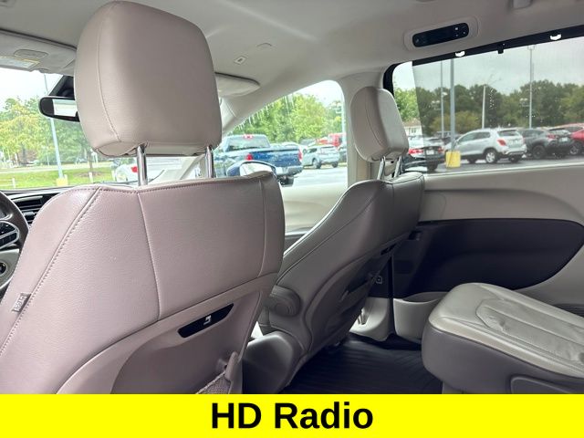 2018 Chrysler Pacifica Touring L photo 13
