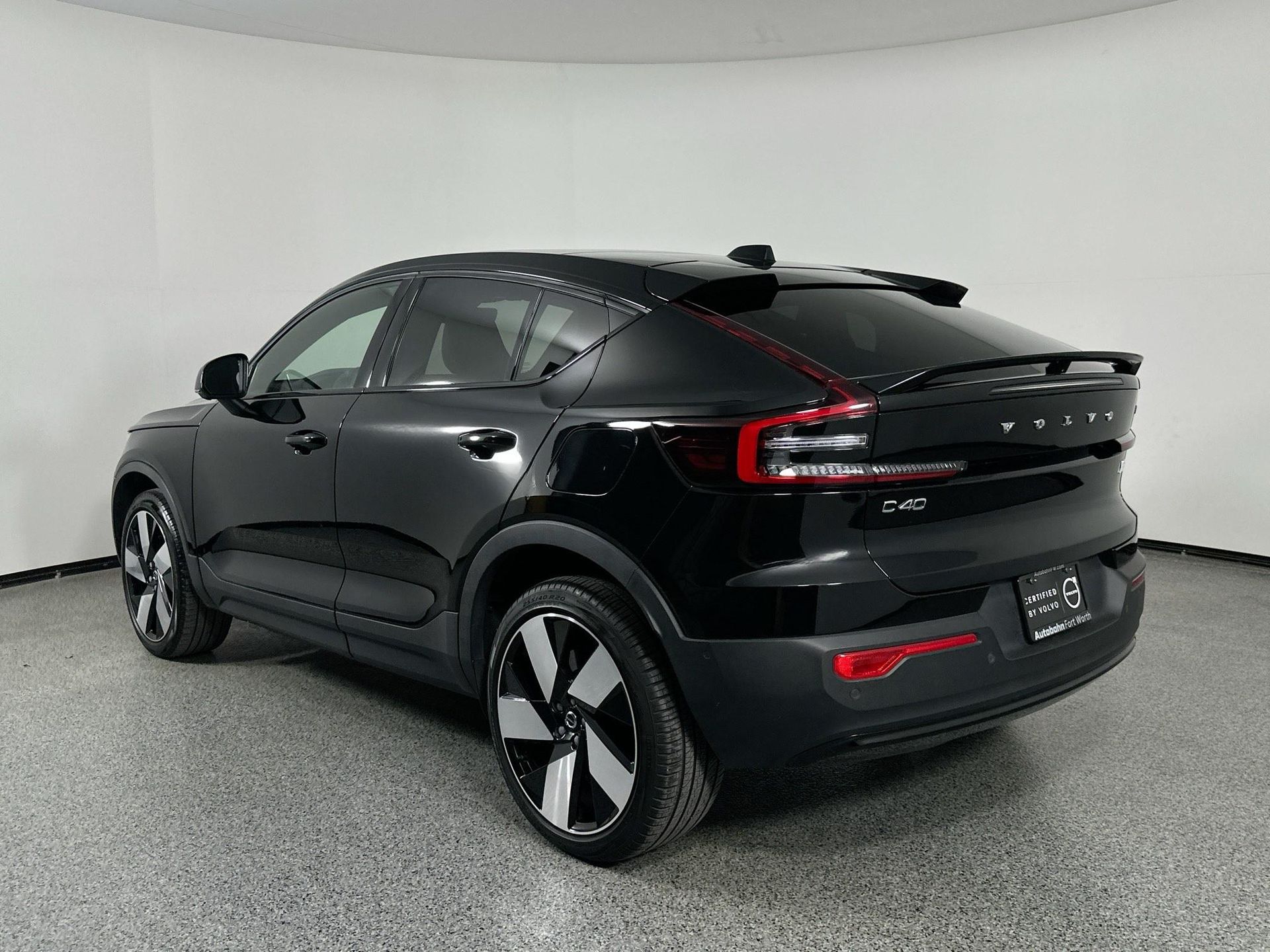 2023 Volvo C40 Recharge Ultimate photo 4